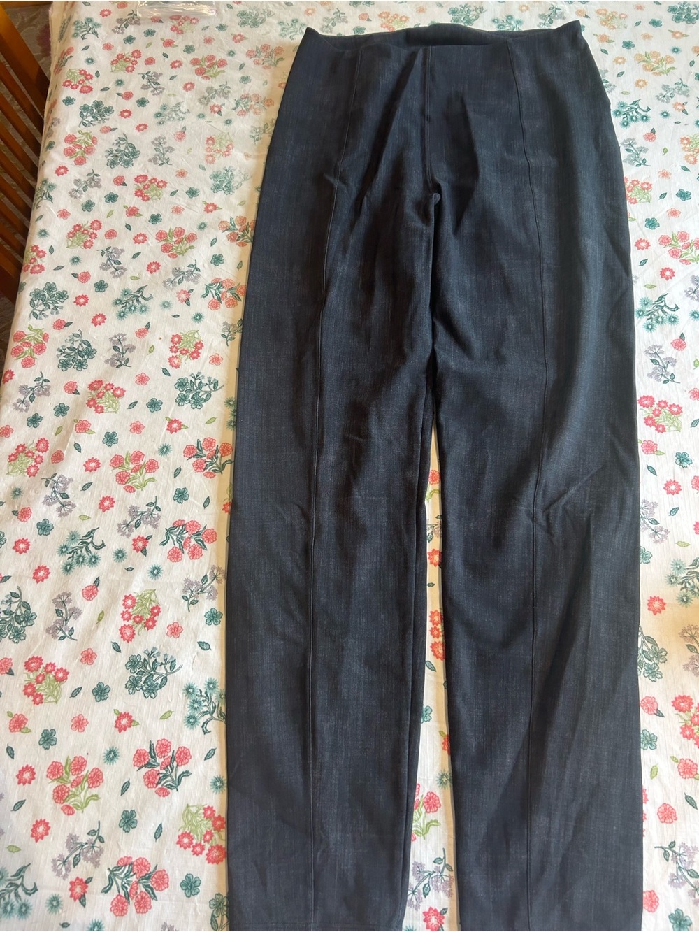 lululemon athletica Straight-Leg Dress Pants in Charcoal